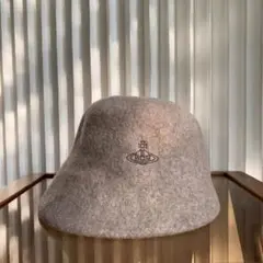Vivienne Westwood ORB刺繍バスククロッシェ モカブラウン