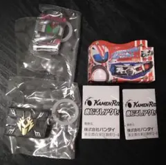 仮面ライダー　めじるしアクセサリー＆ミニチュアパッケージ