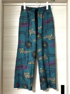総柄パンツ