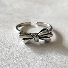 Item thumbnail for item 63ce9074-ad81-49b1-9433-cd10a2e464fc