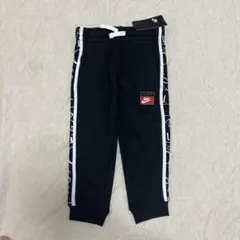 新品未使用タグ付き　NIKE スウェットパンツ　黒　3-4y 100cm