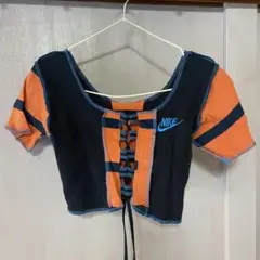 Nike クロップドトップス オレンジ/ブラック