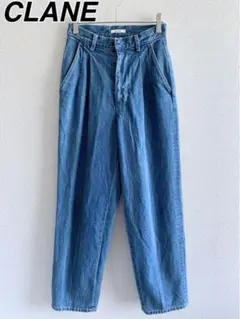 CLANE クラネ センタープレスハイウエストタックテーパード デニムパンツ