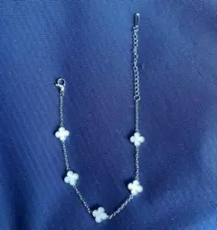 新品　四つ葉ブレスレット　レディースアクセサリー　白いクローバ　シルバー