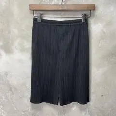 プリーツプリーズ イッセイミヤケ ハーフパンツ ブラック