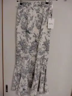 【新品未使用】グレイルの花柄のマーメイドスカート