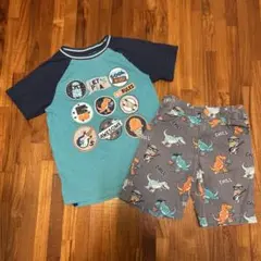 365 KIDS 恐竜柄Tシャツとショートパンツセット 110㎝〜120㎝