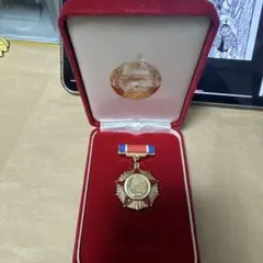 朝鮮総連結成20周年メダルと金日成将軍バッジのセット　勲章　徽章 Yahoo!オークション -「金日成」(勲章) (徽章)の落札相場・落札価格