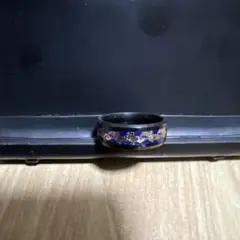 黒と金の装飾 リング