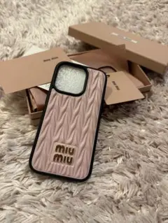 MIU MIU iPhone14pro ケース 水色 ミュウミュウ iPhone15 Pro/14 Proケース マテラッセ風 MIUMIU