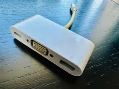 MJ1L2AM/A 　USB-C VGA Multiport アダプタ