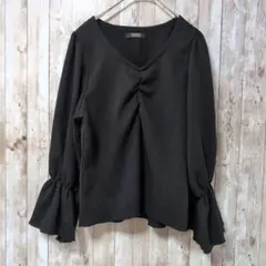 nownow Vネックシャツ　ブラック　黒　長袖　　Ｍサイズ　美品