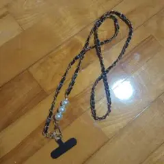 パール付きブラックスマホショルダーストラップ