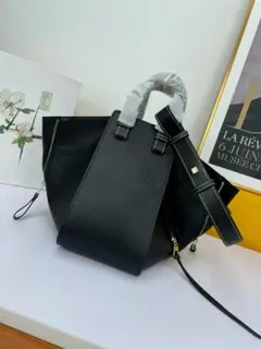 ブラックショルダーバッグ