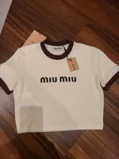 六月まで出品❗️【miu miu 美品】ハート柄 ブラック Tシャツ 六月まで出品❗️【miu miu 美品】ハート柄 ブラック Tシャツ