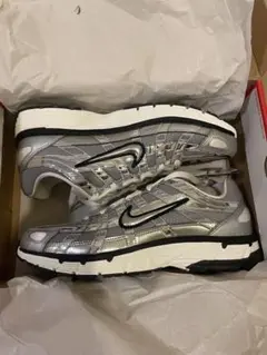 【新品】NIKE P-6000 メタリックシルバー 28cm