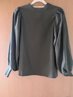 レディース　トップス　長袖　Мサイズ