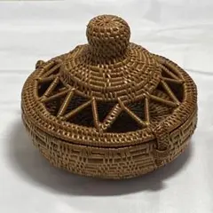 [輸入品]アタ　蓋付き小物入れ