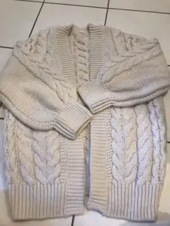 GU アイボリーホワイト　カーディガン　未使用