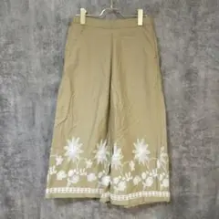 【美品】franeriey ガウチョパンツ 花刺繍 ベージュ W66 M
