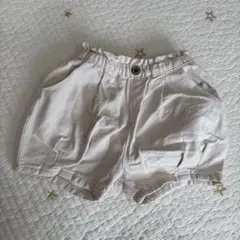 クリーム色ショートパンツ（ゴムウエスト）
