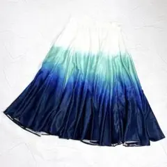 【MOCA】hazama 見えないものを見ようとして見上げた夜空のパーカー 2023新作のオーロラ生地について、そして『見えないものを見よう