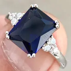 サファイア ?? 小石6個指輪