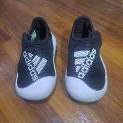 adidas キッズメッシュサンダル 14cm