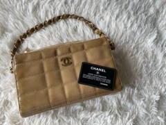 CHANEL　シャネル　チョコバー　パテント 　ショルダーバッグ　ベージュ