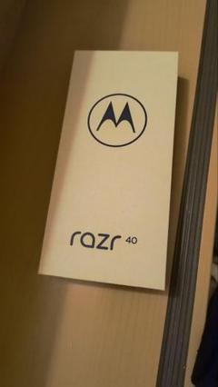 新品未開封　モトローラ razr 40 バニラクリーム SIMフリー