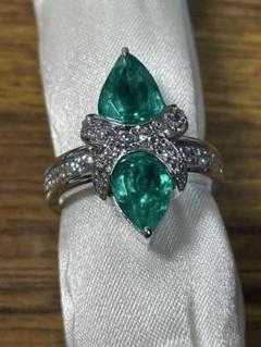 エメラルド3.00ct(宝石鑑別書付き)