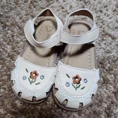 夏にピッタリ！可愛い花刺繍サンダル キッズ 女の子 17㎝ ベージュ
