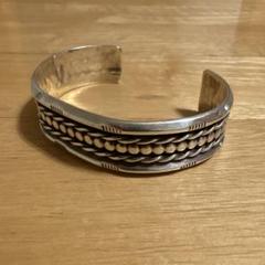 90s 00s silver バングル vintage ナバホ族 ブレスレット 90s 00s silver バングル vintage ナバホ族 ブレスレット - メルカリ