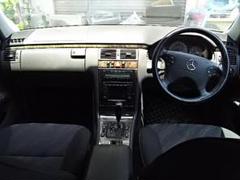 E240 ステーションワゴン アバンギャルド内装確認用