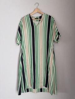 トゥモローランドコレクション　ストライプ　Vネックワンピース