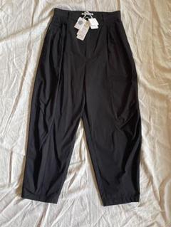 新品　ミナペルホネン　choucho タックテーパード　パンツ　黒　38 新品 ミナペルホネン choucho タックテーパード パンツ 黒