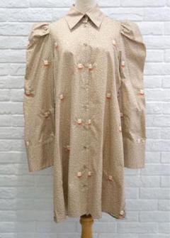 正規品販売！ ミキオサカベ メルカリ - 新品未使用‼️ 花柄猫刺繍ワンピース ワンピース
