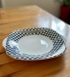 魅了 ディナー大皿 Birds】 【Humming 【黒壺】wedgwood 英国製 - 食器 【特価】 英国製 【黒壺】wedgwood 【Humming Birds】 スクエア 食器