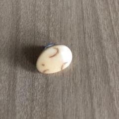 ミナペルホネン mina うさぎ ピンバッジ 水牛角 ブローチ ビンテージ 廃盤 北欧風 ブローチ うさぎ mina perhonen風 北欧デザイン ゴールド