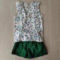 花柄ノースリーブと緑のショートパンツセット　160