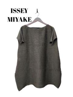 イッセイミヤケ　me チュニック　半袖 me ISSEY MIYAKE 美品 22SS ミー イッセイミヤケ 総柄 半袖 ひざ