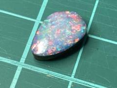 2.5ct ボルダーオパール ルース 原石 など