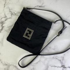 FENDI ロゴプレート キャンバス ショルダーバッグ A-7469