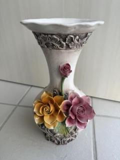 R.CAPODIMONTE　イタリア製 多色陶器の女性像浮彫り花瓶 R.CAPODIMONTE イタリア製 多色陶器の女性像浮彫り花瓶 - メルカリ