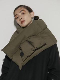 小物 UN3D. DOWN MUFFLER UN3D.（アンスリード）の「ダウンマフラー（マフラー）」 - WEAR