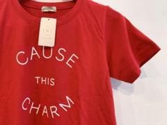 新品未使用タグ付き CAUSE THIS CHARM ロゴプリントTシャツ