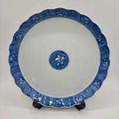 和モダン レリーフ模様 波縁プレート｜陶器｜白磁 　深皿 　31センチ