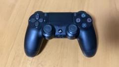 PlayStation 4 DUALSHOCK 4 コントローラー（ブラック）