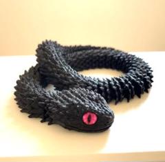 3Dプリント 動きあるピンク色の目をした黒いへびさん 新品のサムネイル