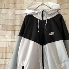 NIKE ナイキ ナイロンジャケット 裏地メッシュ プリントロゴ 白 黒 灰 L
